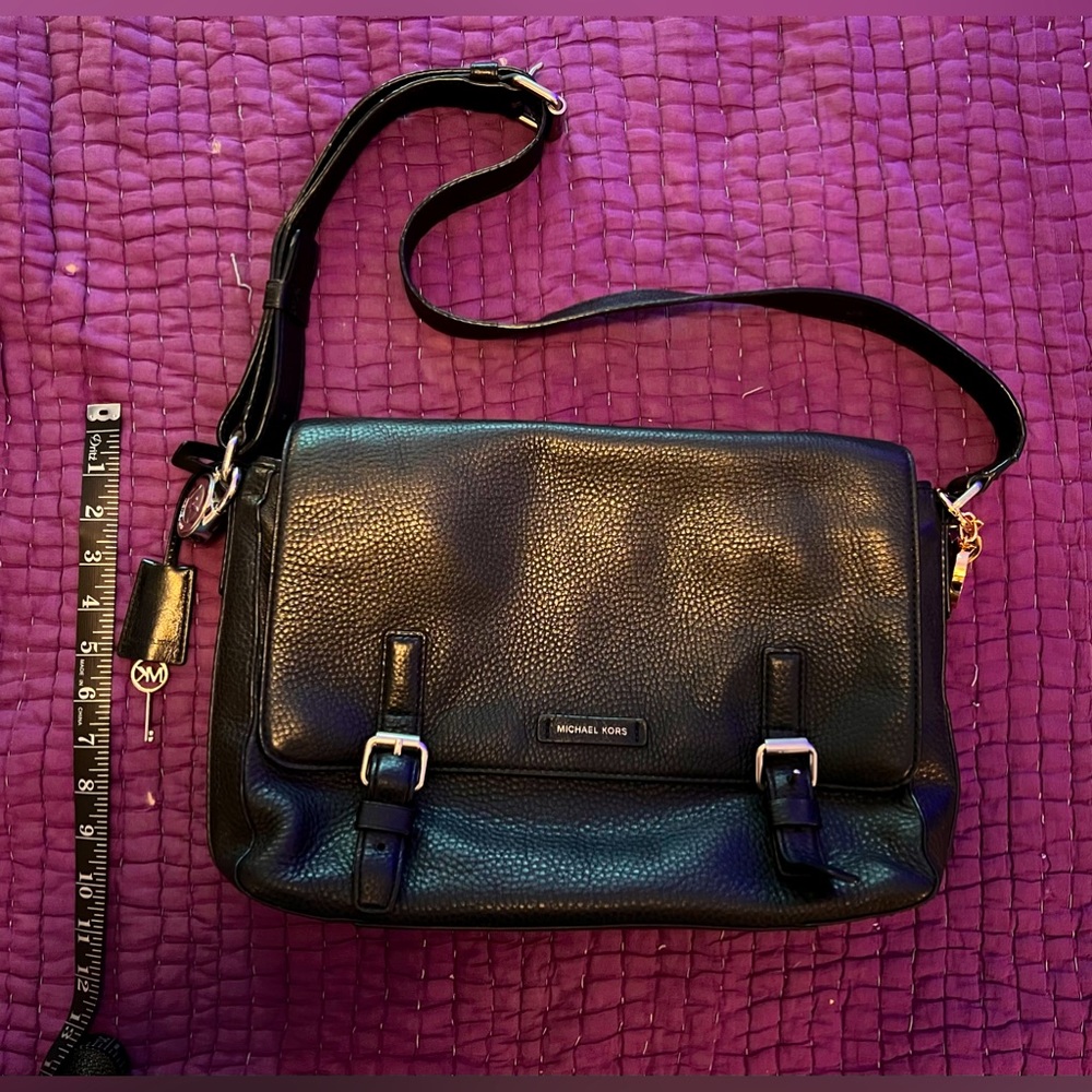 michael kors black pebbled leather messenger crossbody bag men’s women’s unisex